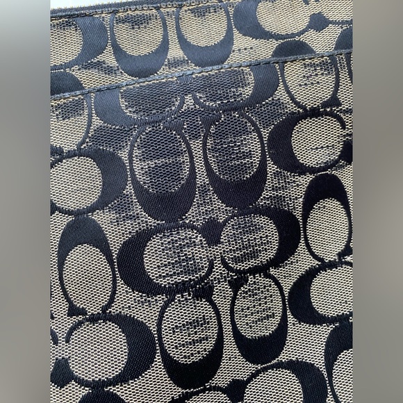 Vintage Coach Black Canvas Monogram Crossbody Messenger Bag Purse Handbag - Picture 8 of 11